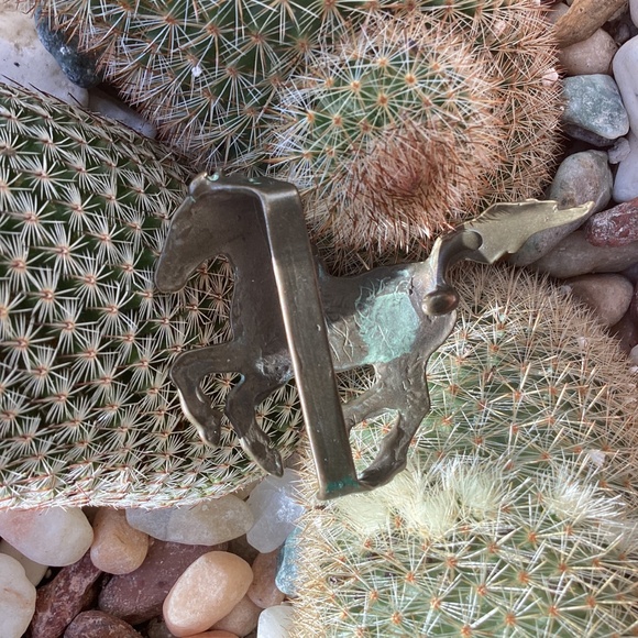 Vintage Elegant Petite Brass Running Horse Belt Buckle - Picture 4 of 8